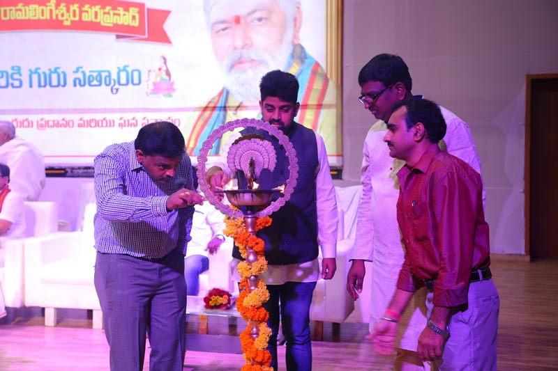 Sri Mulugu Ramalingeshwara Varaprasad Siddhanti was honoured with Jyotishyasastra Vignana Visharadha at Tummalapalli Kalakshetram, Vijayawada (153)
